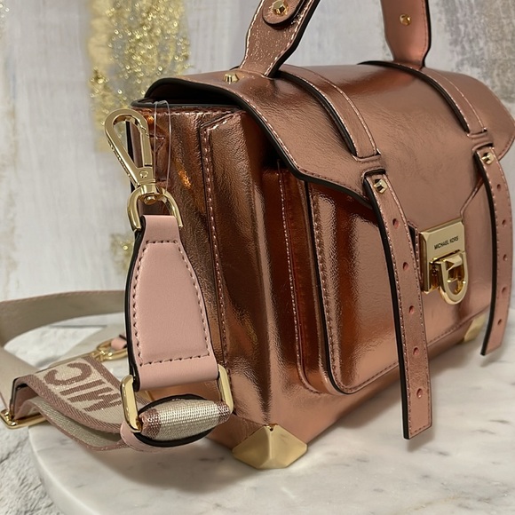 NWT Michael Kors Manhattan with Travel Coin Pouch - Primerose - STUNNING ๐๐๐คฉ - Picture 6 of 15